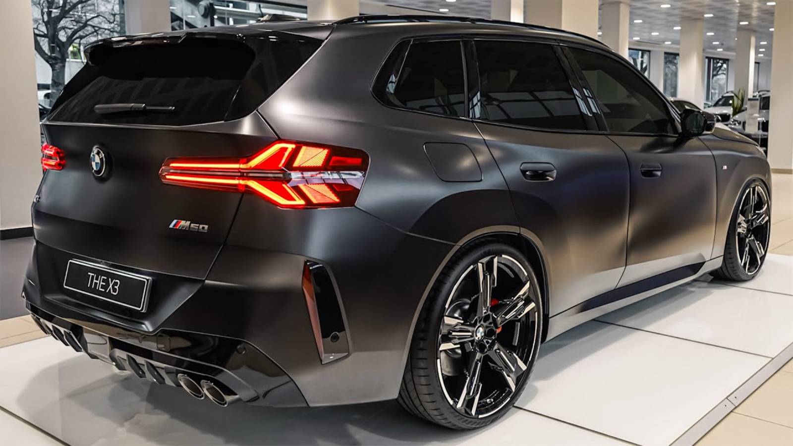 BMW X3 M50 (2025) — обзор интерьера и экстерьера