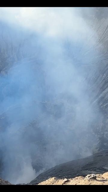 Вулкан в Индонезии