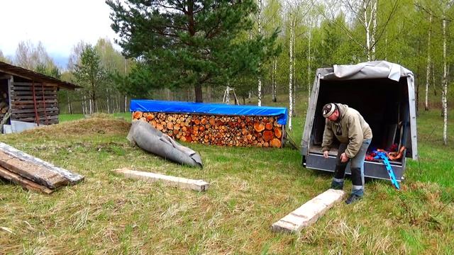 Жизнь в Псковской деревне - Сосед Привез из Петербурга Кухонный Гарнитур - Помогаю  Соседу  - 2024