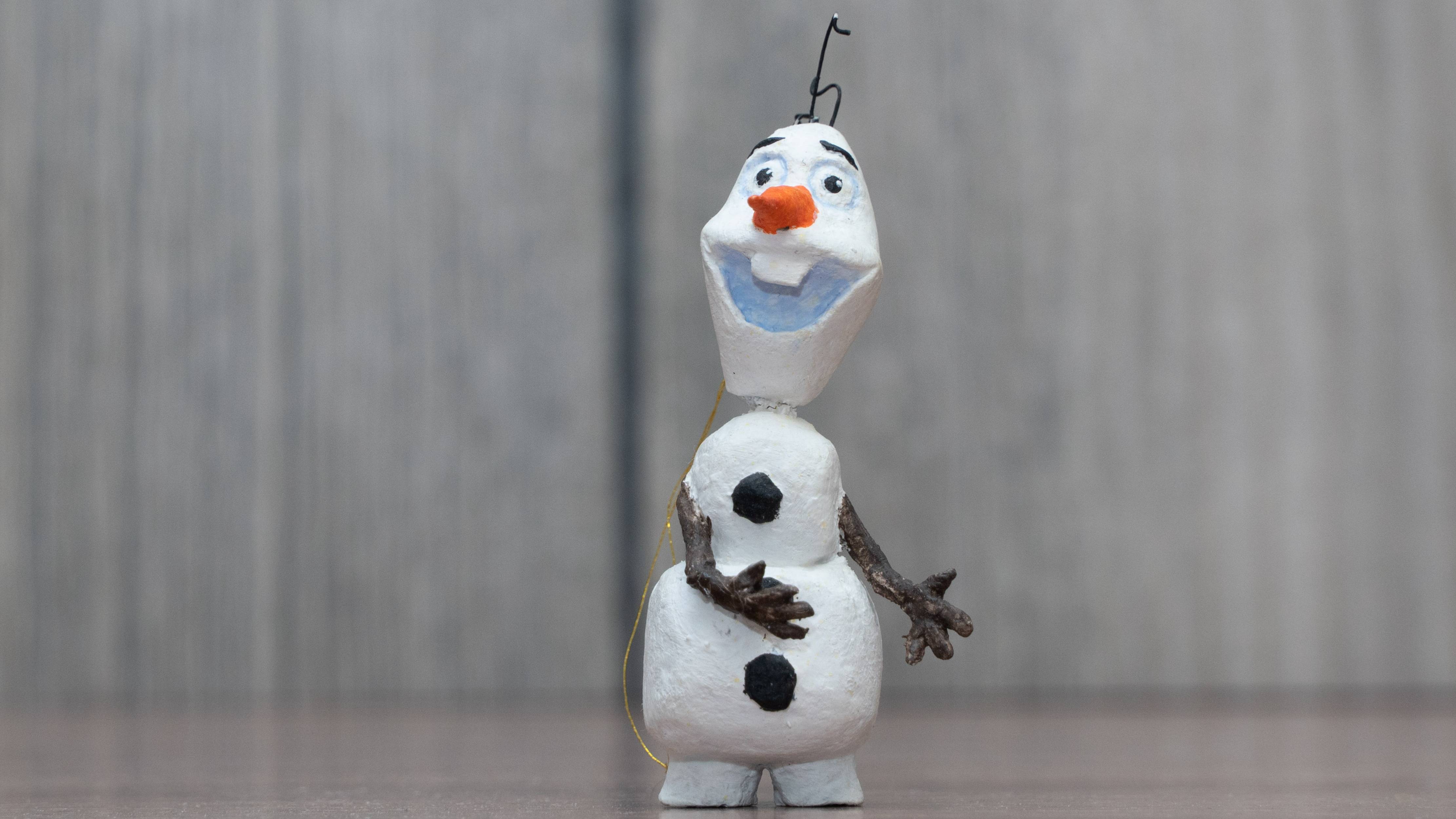 РУЧНАЯ РАБОТА. Елочная  игрушка "ОЛАФ" из папье-маше