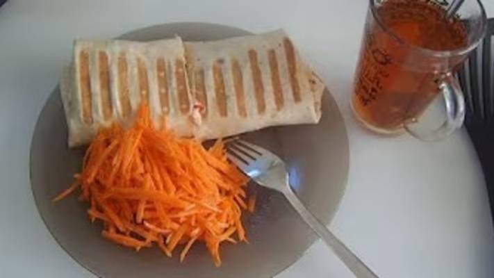 Шаурма и салат из моркови. Маринкины творинки. Всем МИРА и Добра!