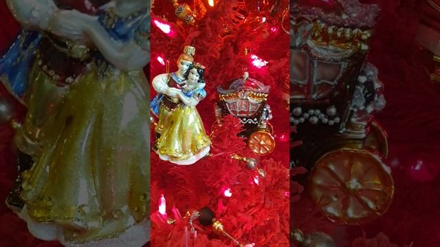 Красная Новогодняя Елочка