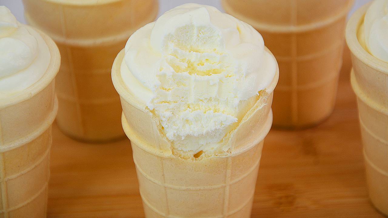 🍦 Всего 2 ингредиента — и у Вас дома готов настоящий пломбир! Без яиц, без мороженицы! 🍨