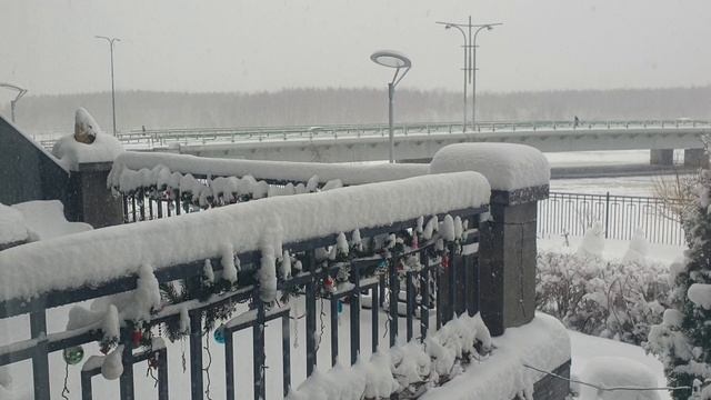Много снега не бывает. Классный Зимний Январь