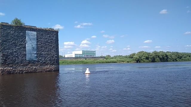 Остались только опоры!А тут должен был быть мост!