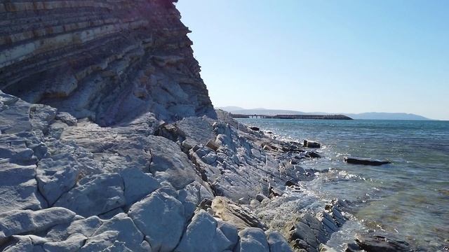 Отдых на Чёрном море. Пляж  в Геленджике. Голубая бухта.