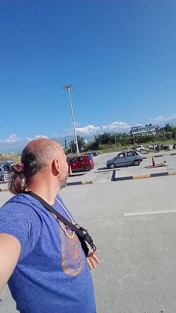 Аэропорт в г. Покхара - Непал. 😍 Восхитительный вид на Гималаи 🗻
#Гималаи #Непал #путешествия