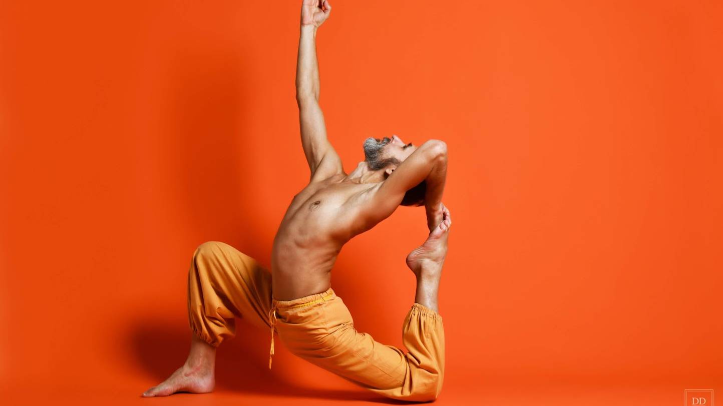 Пранаяма в прямом эфире. Почему живот должен быть мягким и др.