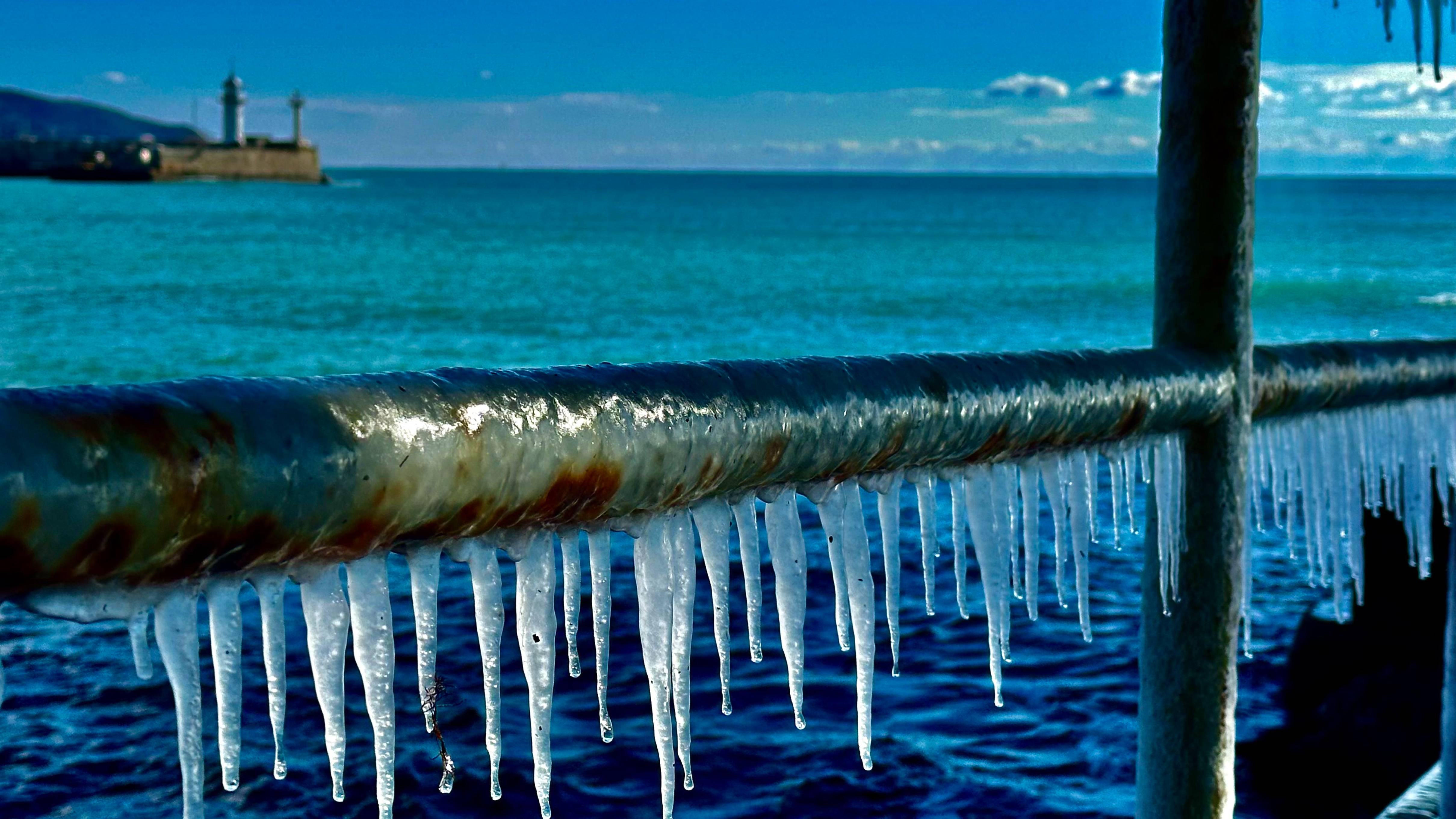 Вебкамера Ялты. Смотрите её ежедневно в нашем телеграм канале и группе ВКонтакте, ссылки в описании