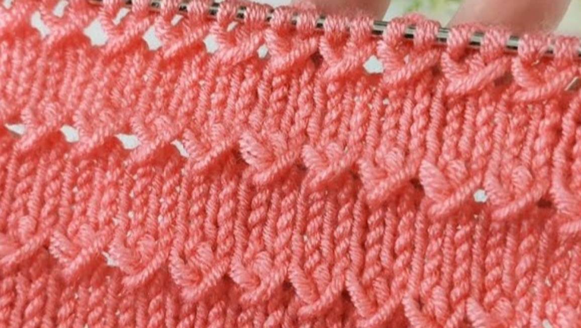 Связать красивый простой узор спицами