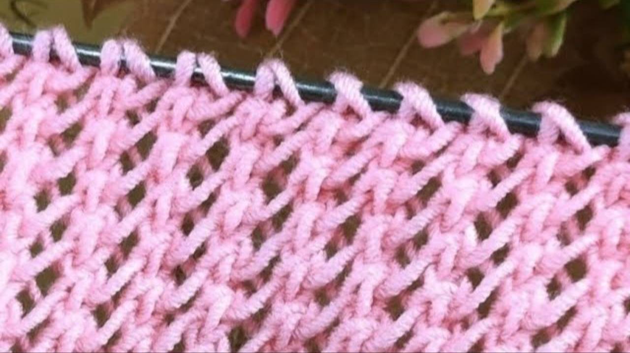 Узор связанный спицами, раппорт 2 петли