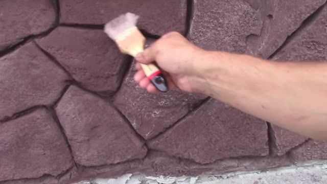 Отделка цоколя своими руками под Карельский малиновый кварцит