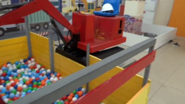 Выставка Лего. Фигуры из конструктора