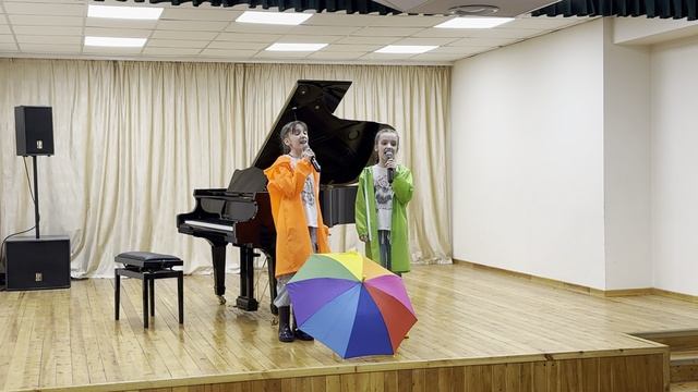 Двое под зонтиком (2025) - Снежана и Милана