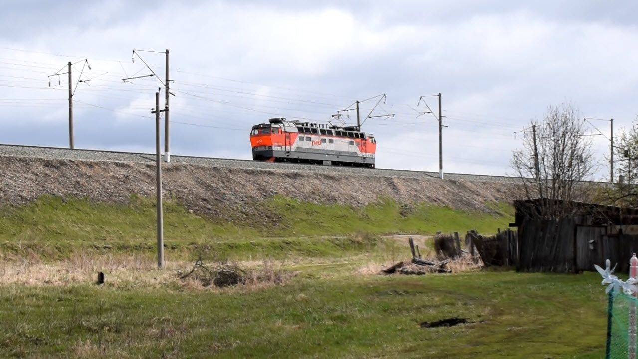 Электровоз-рельсосмазыватель ЧС4Т-431