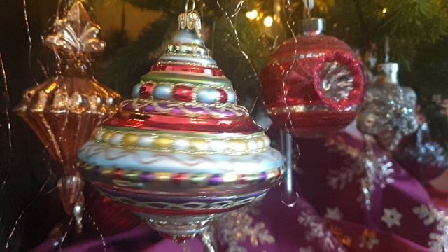 Красивые новогодние игрушки