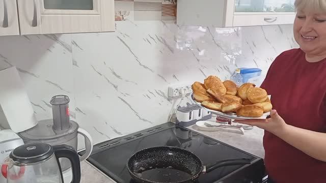 Жарю ОЛАДЬИ по просьбе ПОДПИСЧИКА. Что готовлю на УЖИН? И снова ЗЕФИР.