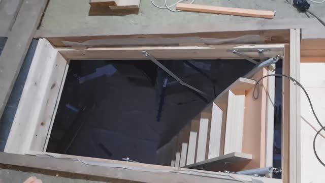 Установка лестницы на чердак утепление чердачной лестницы ход на крышу утепленый люк в перекрытии