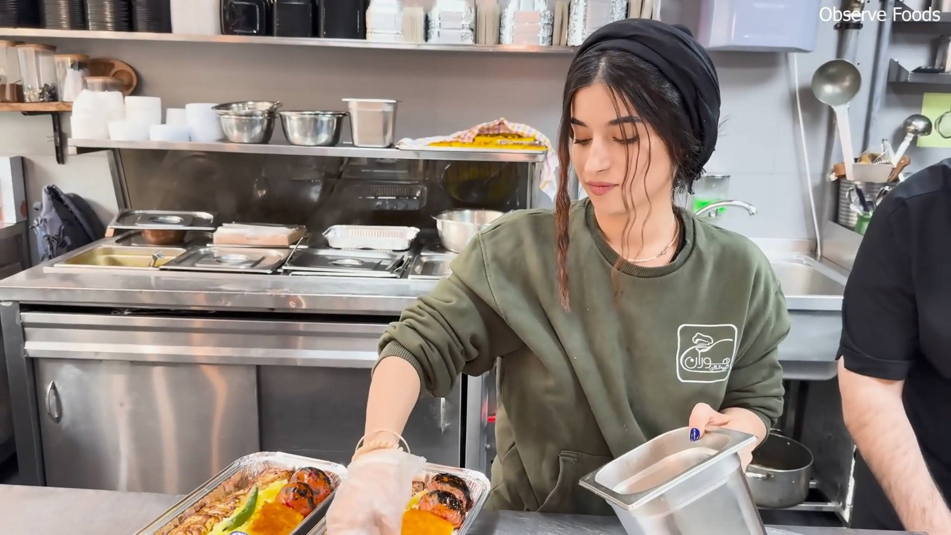 прекрасный иранский кулинарный мастер -дуэт матери и дочери