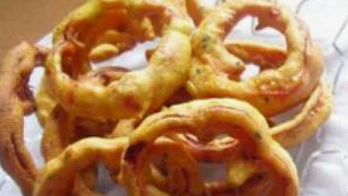 Сладкий перец в кляре с семенами калинджи.