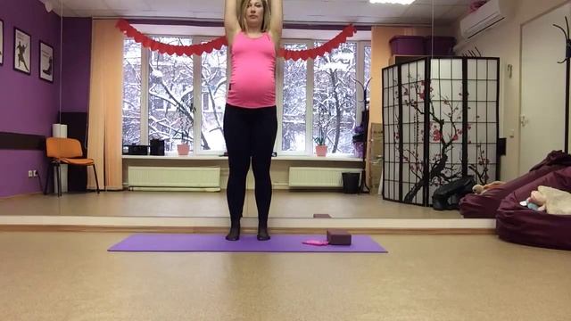 Йога в беременность 3й триместр - баланс №15