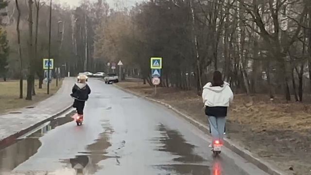 Кто едет по правилам? Пишите в комментариях.