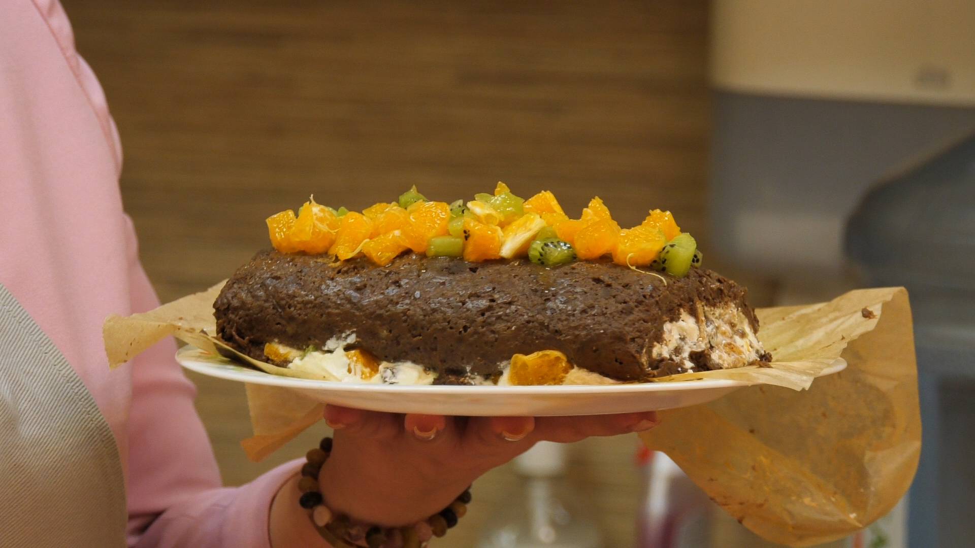 «Вкусные новости»  | Шоколадный рулет без выпечки