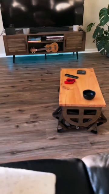 Прикольный столик