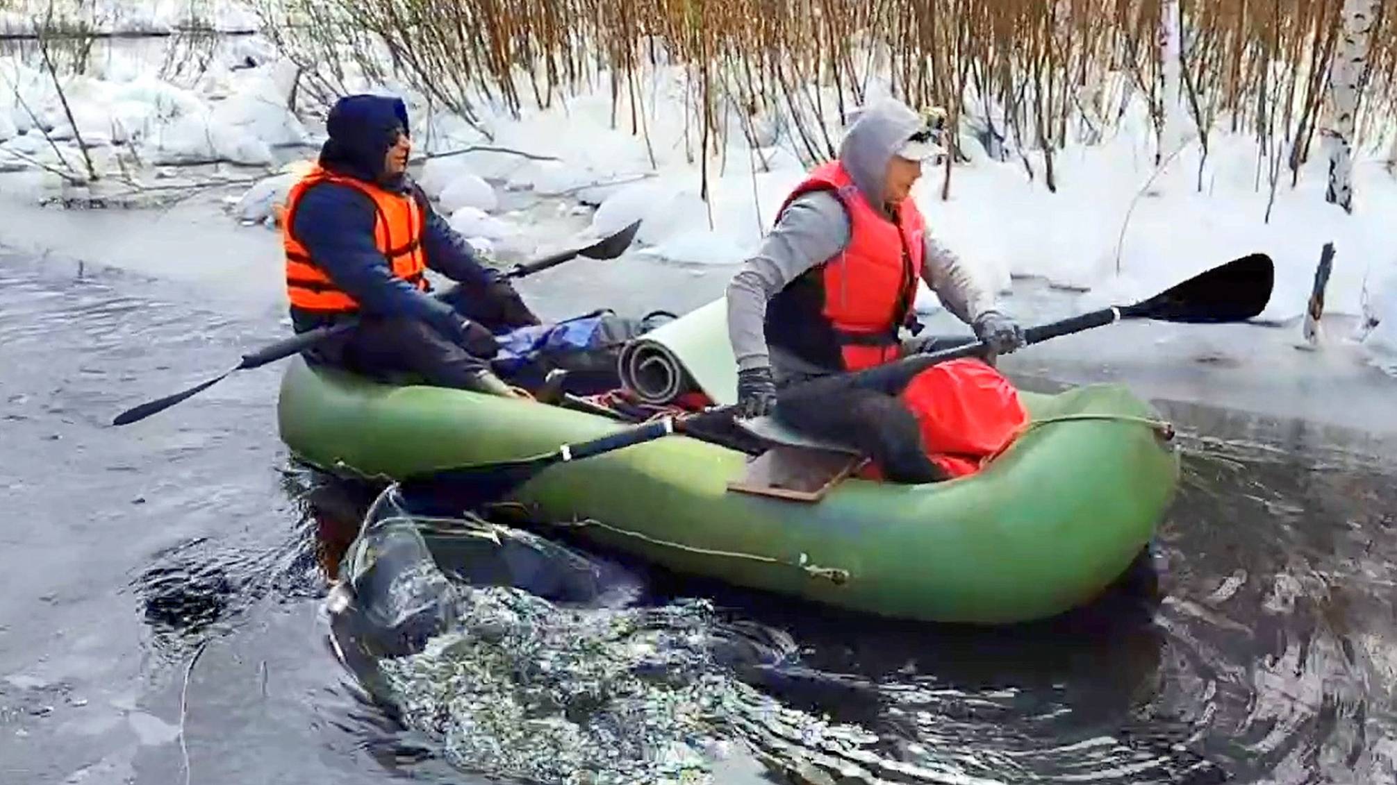 Перво Майский сплав по заснеженным берегам реки Исеть 2024