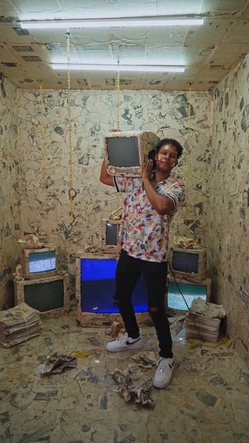 Монитор который складывается как зонтик от компании Arovia