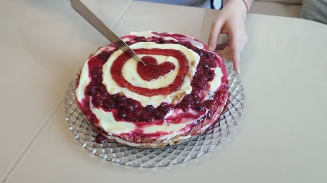 224_Torta Amor_Касерес Акунья_Каталина Араселли_Мурильо Мелани_Уинкауэ Камила