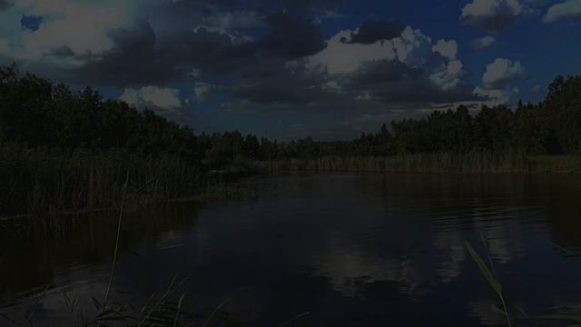 Озеро. Звук волн вечернего озера от тревоги