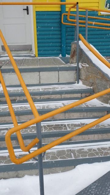 Вот вы мне объясните: ну, кто так строит?!