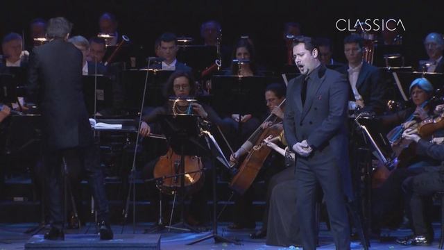 Опера - Red Ribbon Celebration Concert - Burgtheater, Vienna (Cornelius Meister)