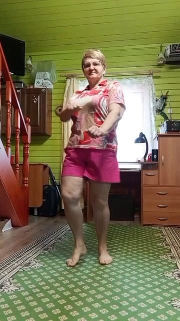 По утрам зарядка/не замечая возраста