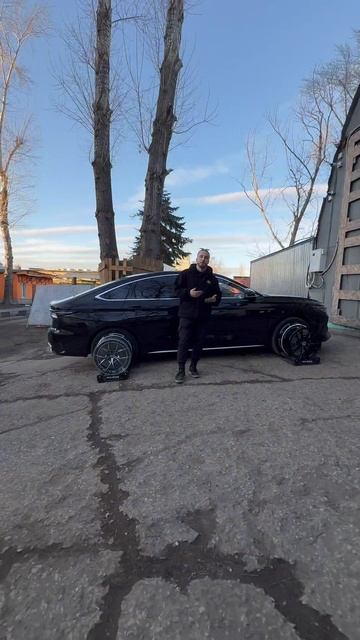 Chery Arrizo 8 на примерке дисков в 18-ом диаметре