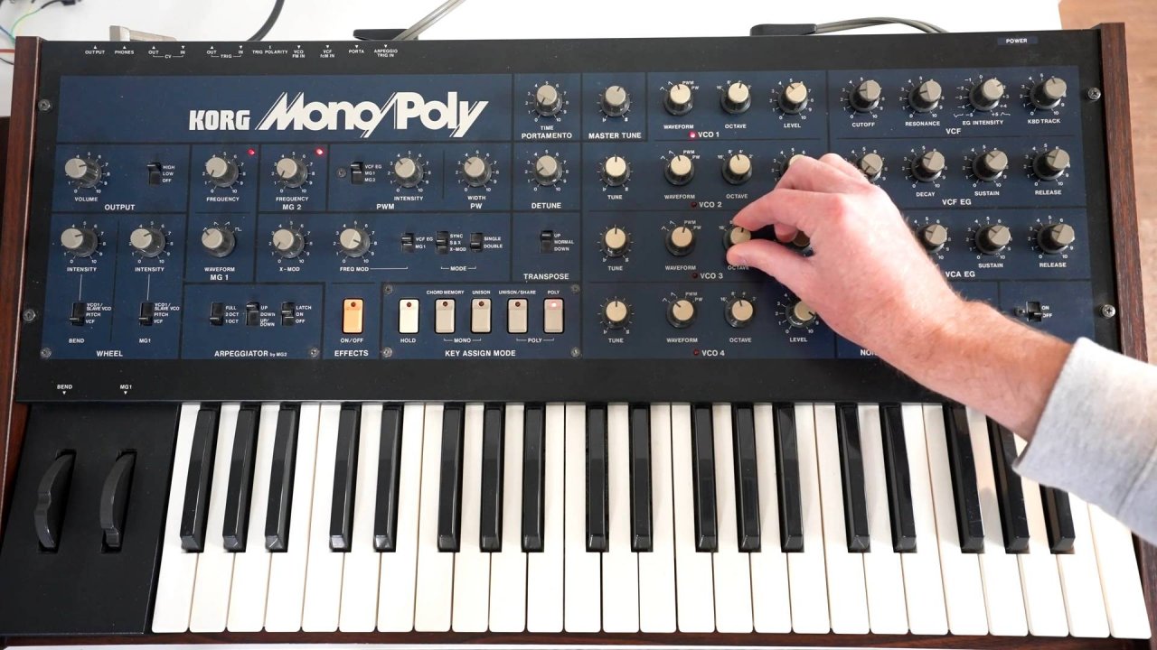 Korg Mono/Poly IDM Electronic