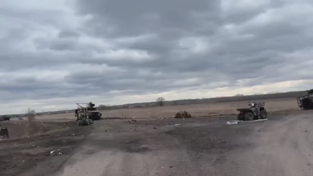 Курская дуга. Куча битой хохлотехники.