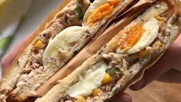 Бутерброды с тунцом и творожным сыром