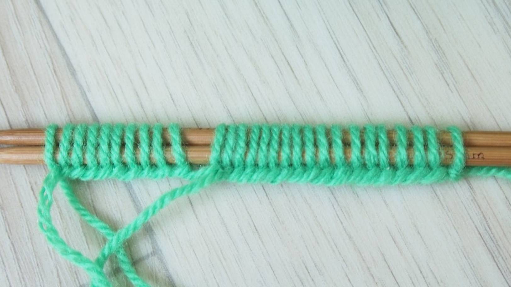 Утолщенный край спицами. Как набрать петли Урок 88 a set of loops with thickened edge