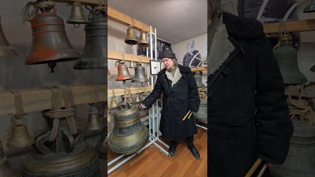 Про колокол из Оперного театра, с премьерного показа оперы Иван Сусанин в 1945г.