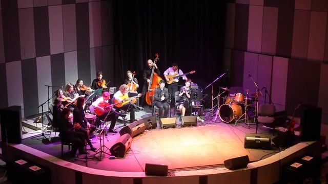 Flamencura con Alberto Funes - Mirando en tus ojillos (fandango)