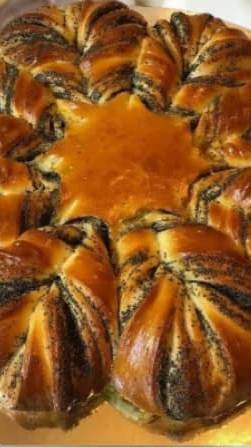 Пирог с маком "Цветок" на дрожжевом тесте