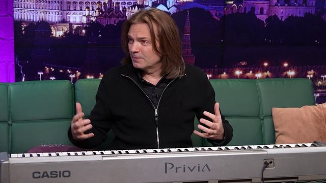 Дмитрий Маликов впервые исполняет свою первую песню