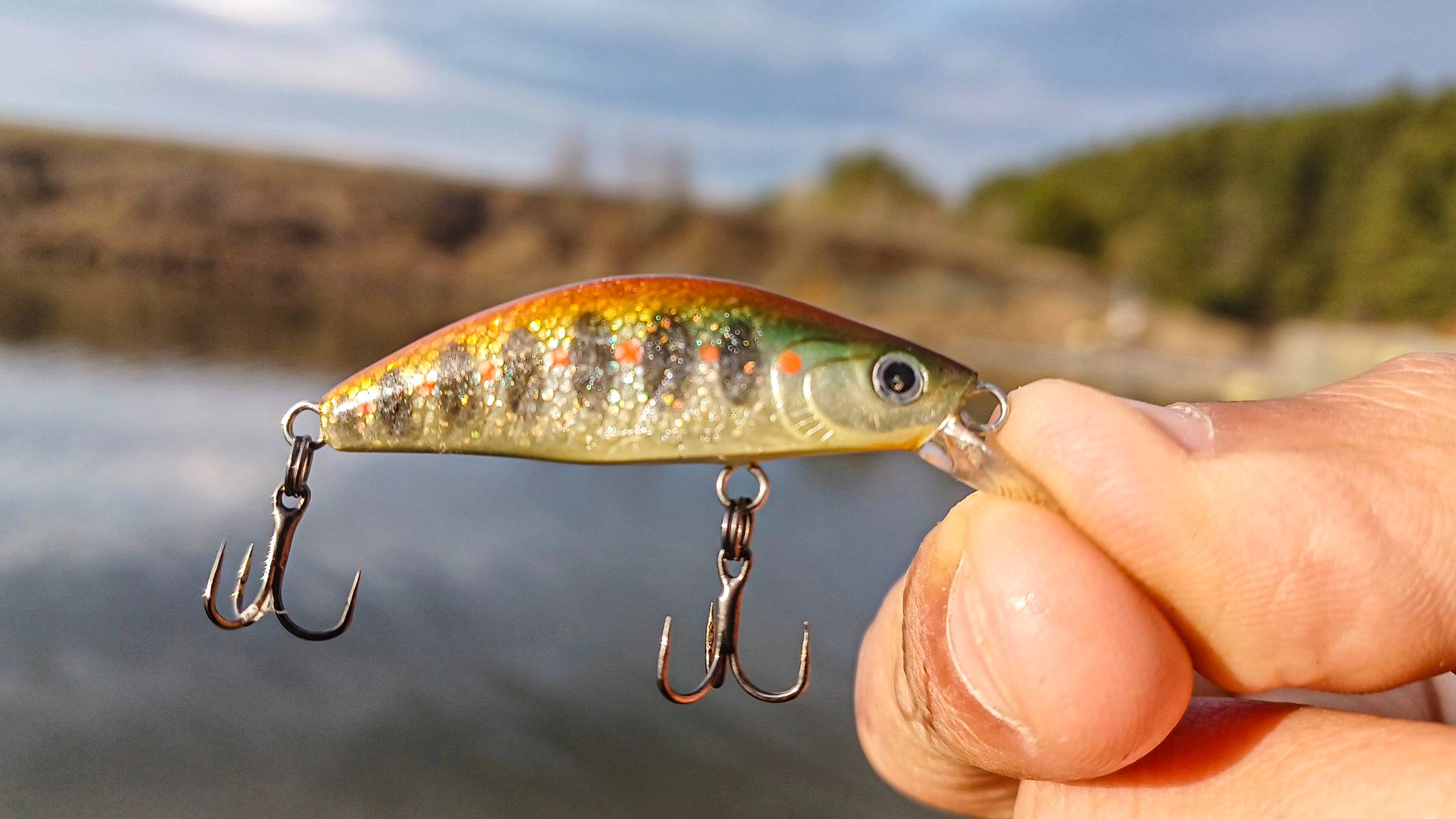 ПОСТАВИЛ ЭТОТ воблер и ПОНЕСЛОСЬ! Рыбалка на спиннинг весной