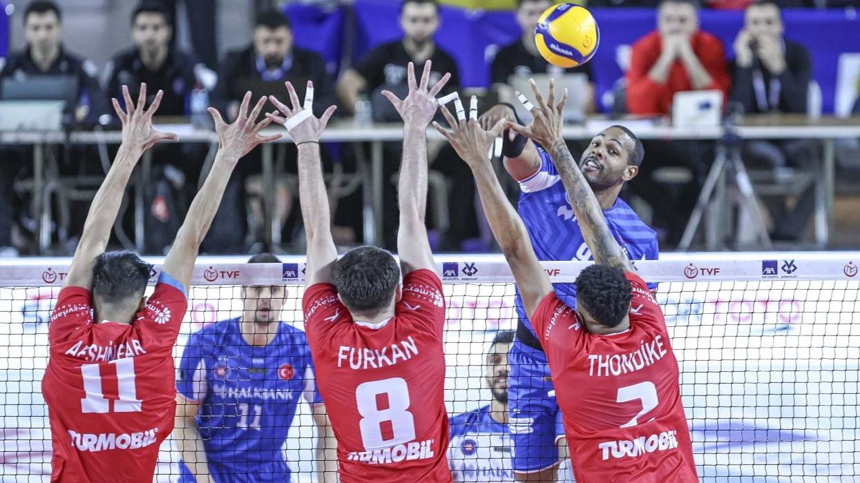 Волейбол. Кубок Турции. Халкбанк — Стамбул. 1/2 финала
