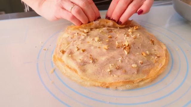 Вкусные рулетики из блинчиков.