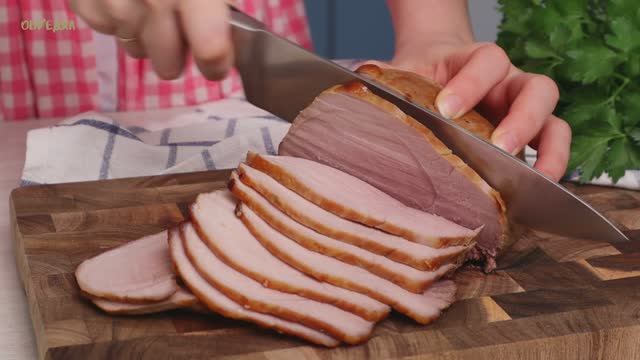 Сочное запеченное мясо в духовке. Для бутербродов вместо вредной колбасы. Кусочки сочные, эластичные