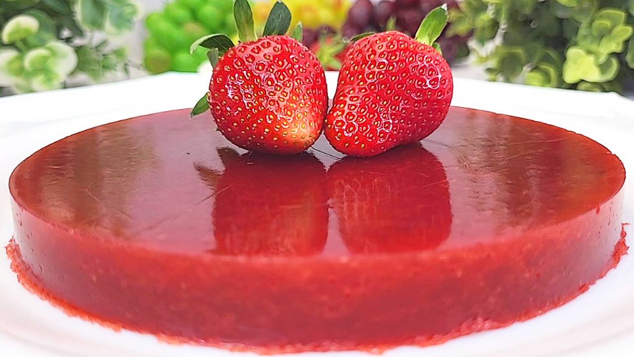 🍓 Клубничная ПРОСЛОЙКА для торта на агар-агаре — НИЧЕГО не растекается и ЗАСТЫВАЕТ моментально! 🎯