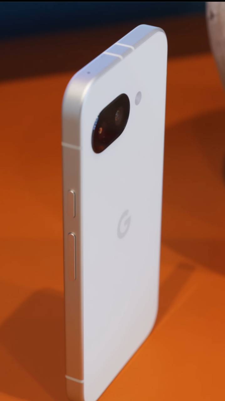 Google Pixel 9a - Какой цвет выбрать? Дизайн и оттенки доступного камерофона🌈 #shorts #pixel9a